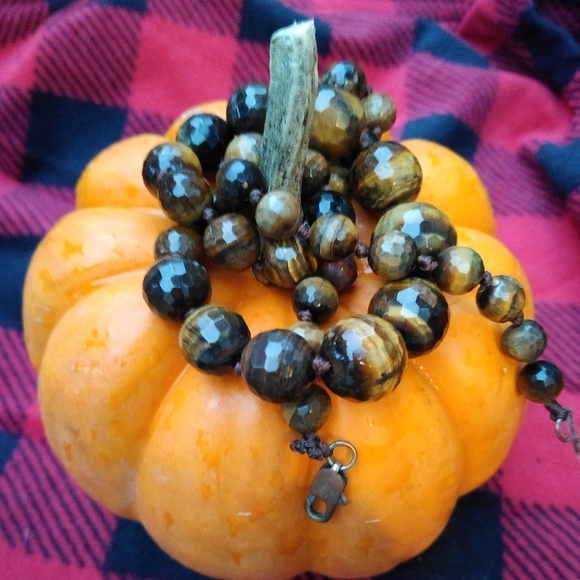 Tiger's Eye Necklace - Picture 2 of 8